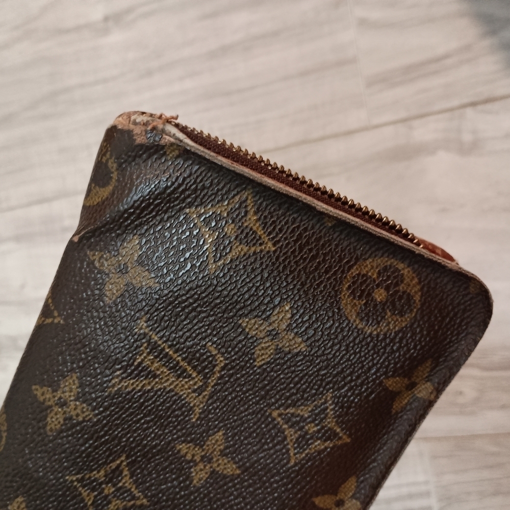 Louis Vuitton Long Round zipper Monogram Wallet - Picture 5 of 14
